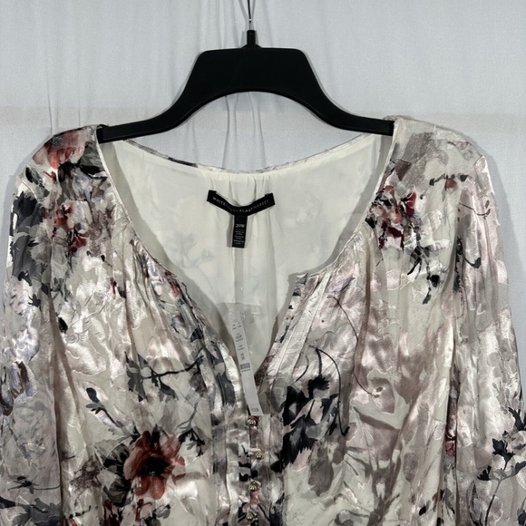 NWT $110 White House Black Market [ Plus 20W ] Silk Burnout Floral Blouses‎ - Picture 7 of 15
